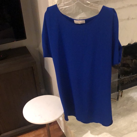 Dress - Picture 1 of 4